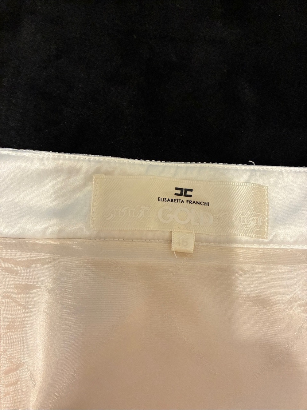 High-Waist White Mini Skirt with Front Zip - Picture 2 of 14